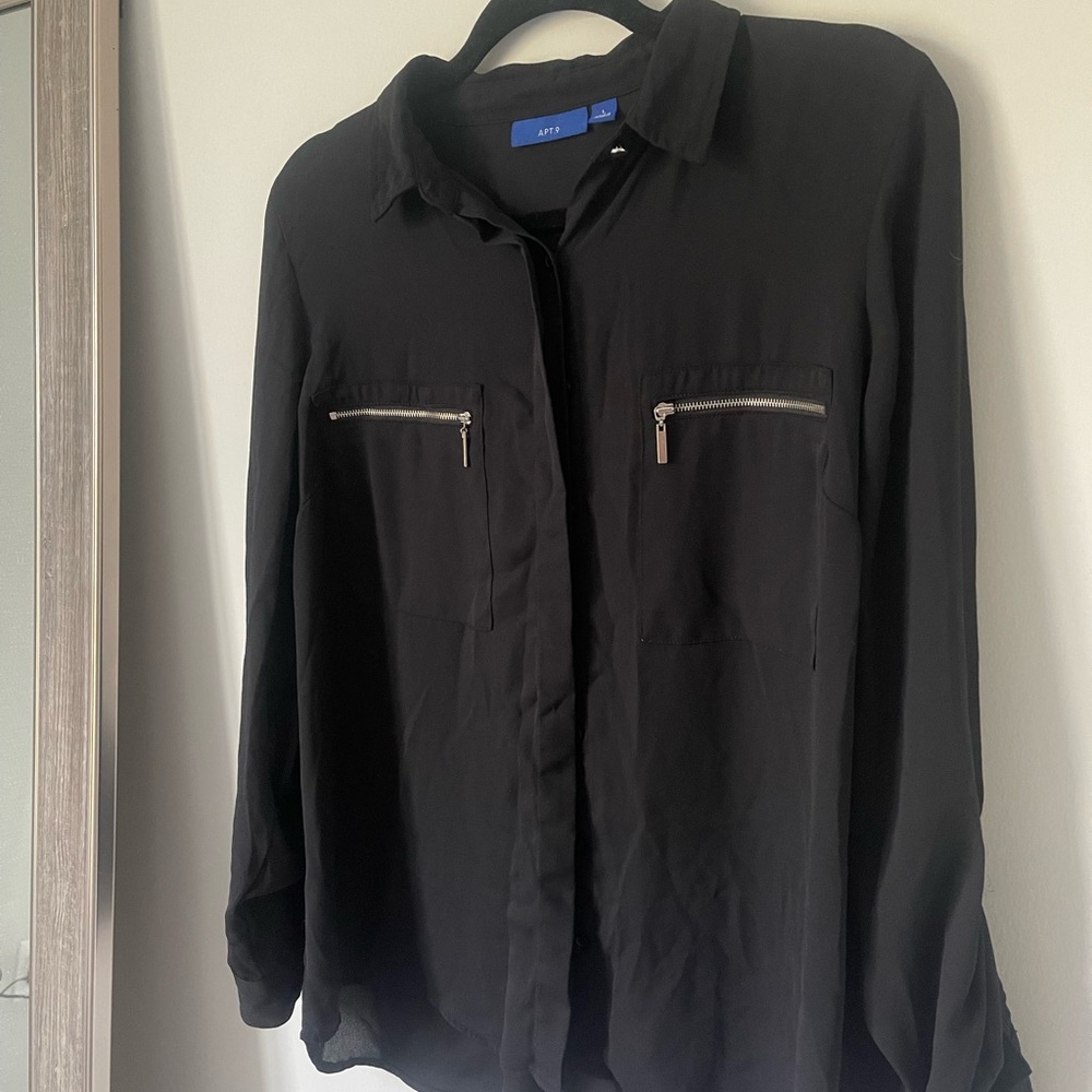 Button up black blouse with (fake) zipper pocket details🖤